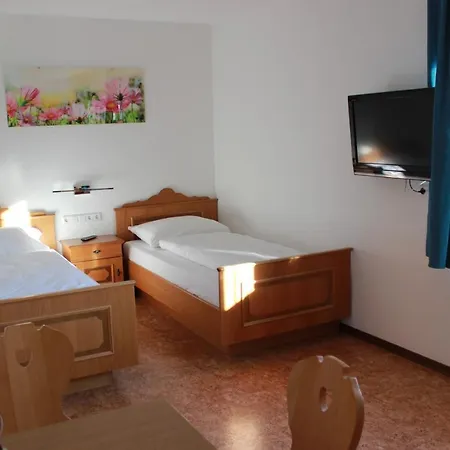 Dorfengel Berolzheim