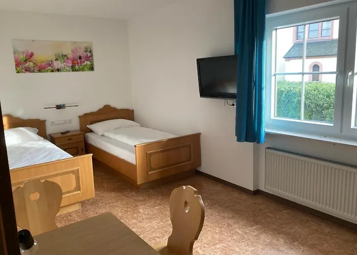 Dorfengel Berolzheim